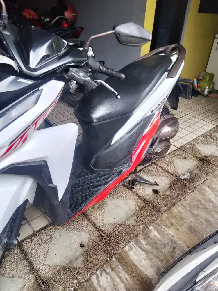 Dijual aja karna terlalu sempit ruangannya
