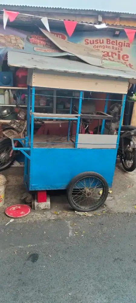Gerobak dorong jualan