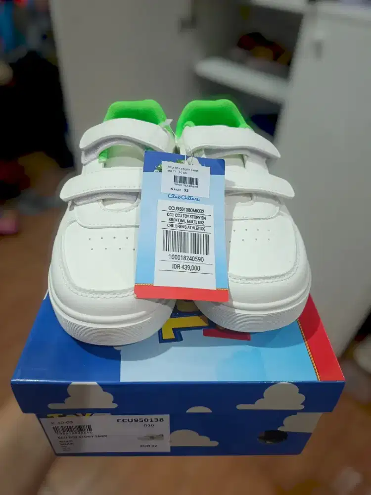 Sepatu anak Club Culture size 32 Toy Story Edition