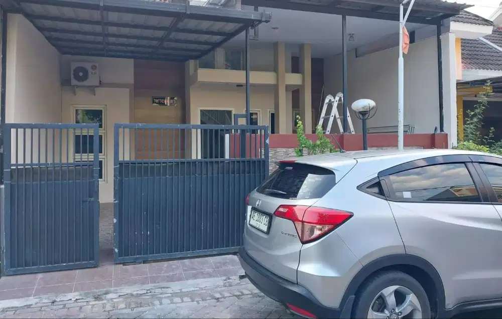 RUMAH 2 LANTAI BARU RENOVASI - PREMIERE RESIDENCE SERAYU KONTRAK SEWA