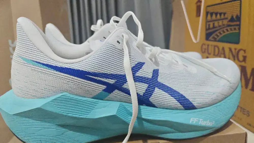 Novablast 6 sepatu runing terbaru novablast