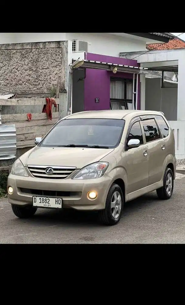 Daihatsu Xenia 2005 Bensin