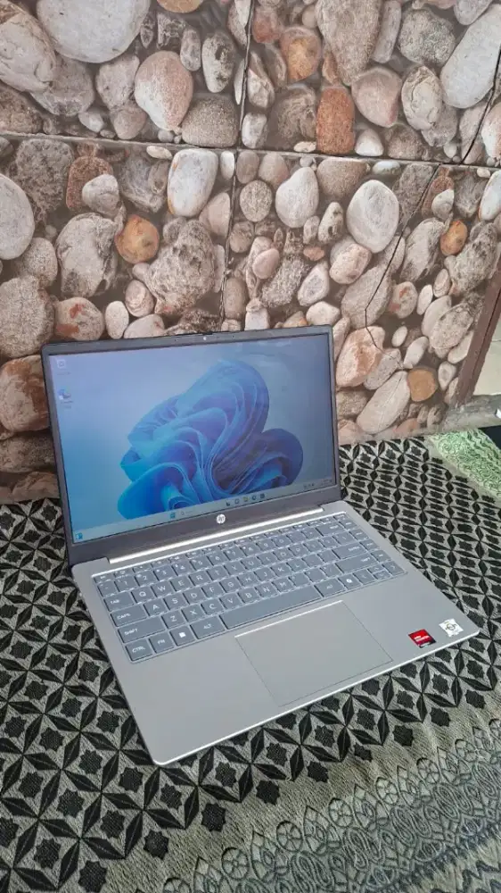 Laptop Hp 14-em0xxx