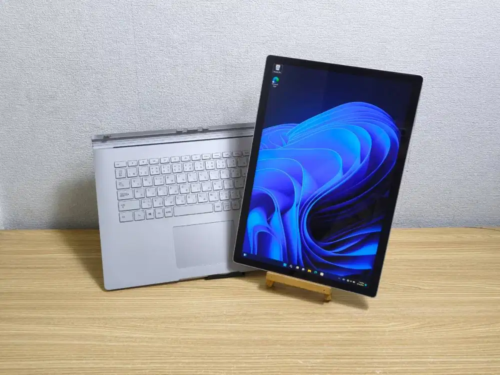 Laptop Tablet Gaming SurfaceBook 2 15 Inch Nvidia GTX 1060 Layar Touch