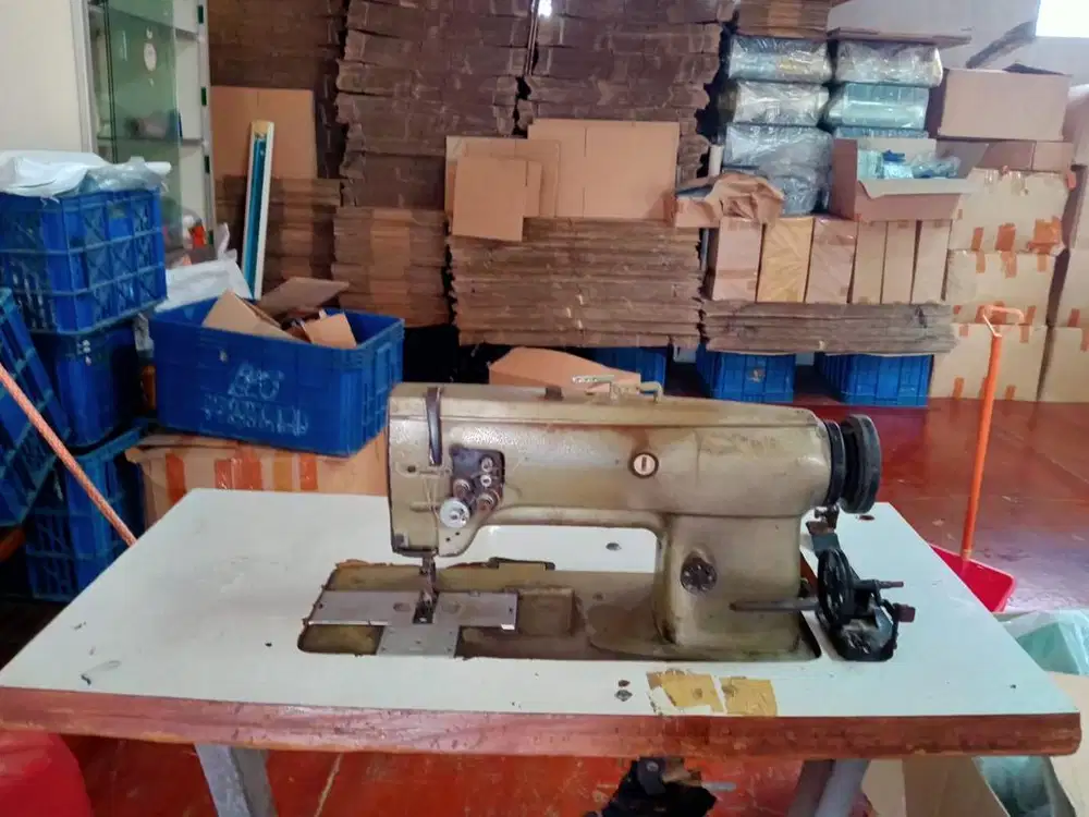 Di jual mesin jait dua jarum merk JUKI