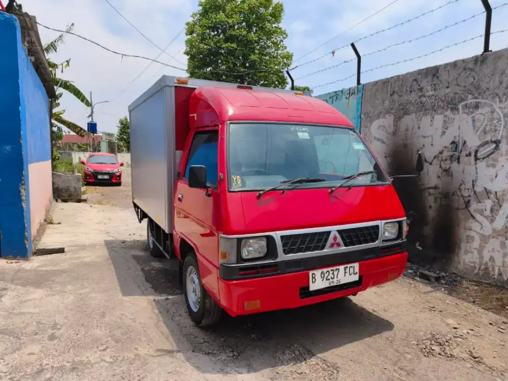 Mitsubishi L300 BOX EURO 2 SOLAR