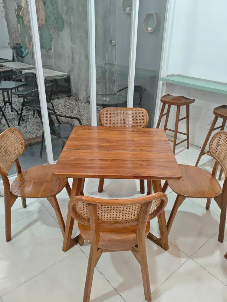 SET MEJA & KURSI KAYU JATI - FINISHING VERNISH HALUS