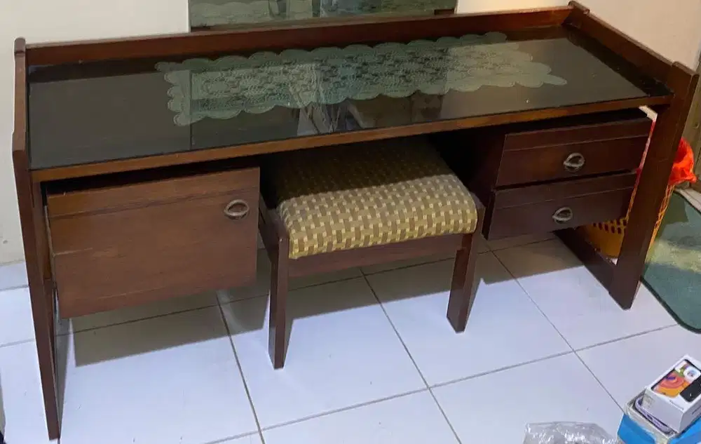 Meja Rias Kayu Jati (Preloved)