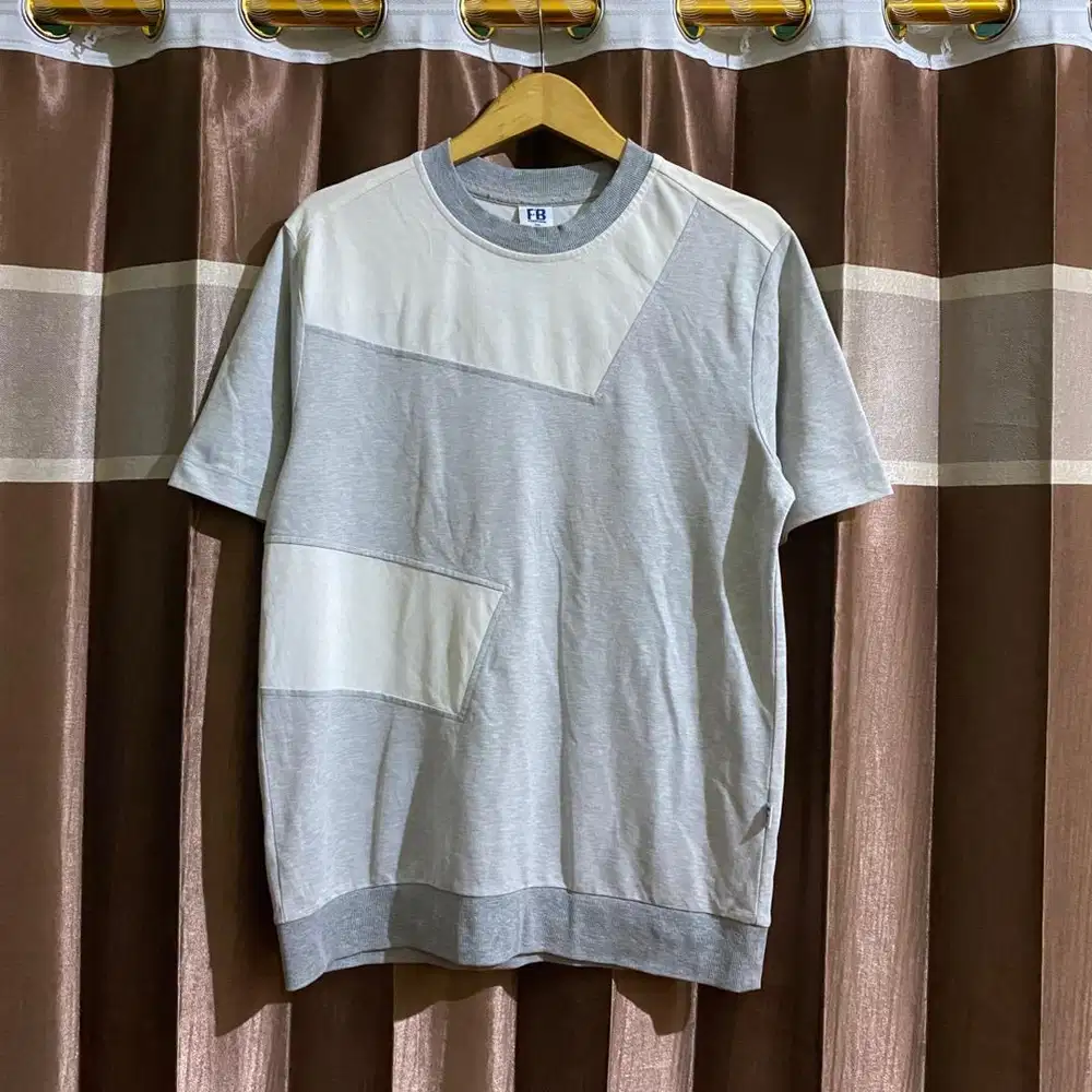 Kaos Fubu - size L - Baju