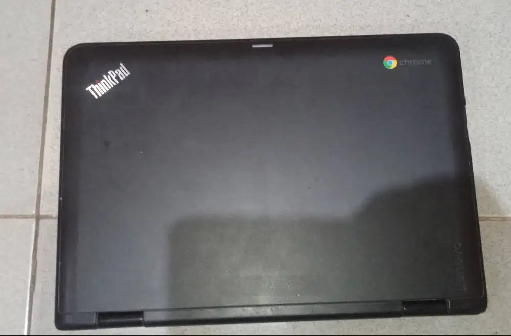 Laptop bekas lenovo yoga chromebook