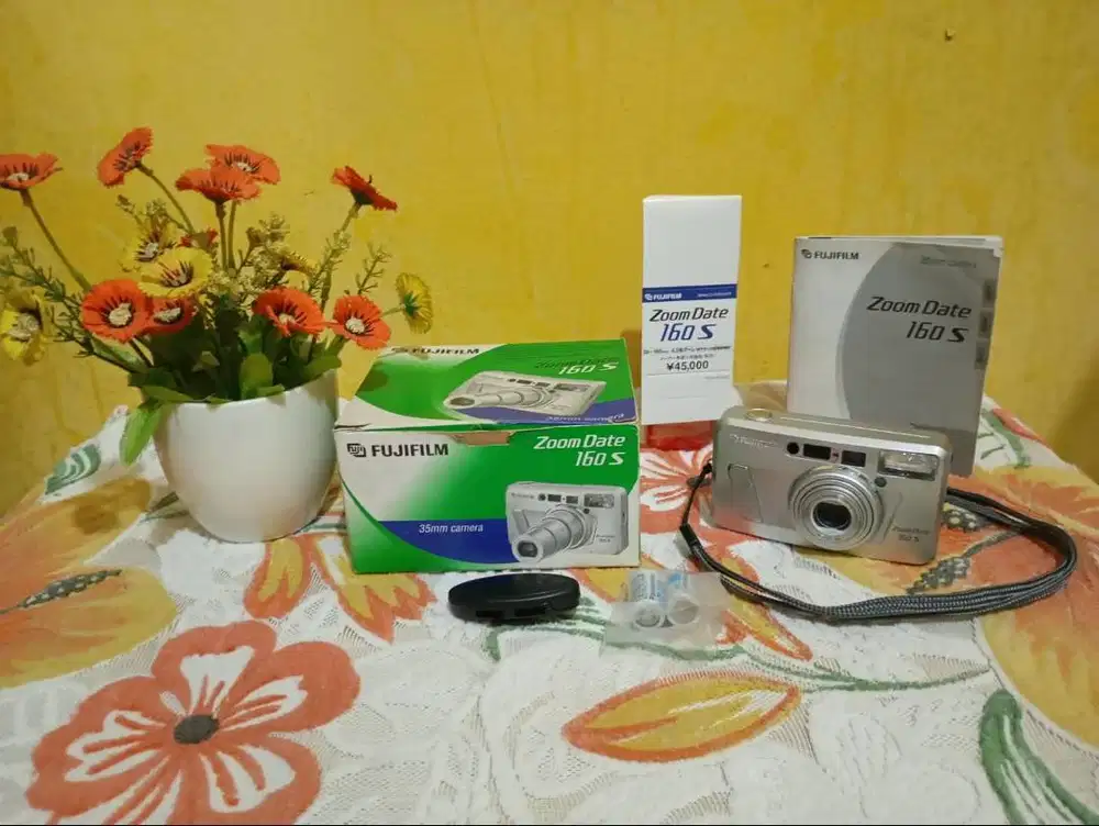 Dijual Kamera Analog Film 35mm Pocket / Vintage: FUJIFILM ZOOM DATE 16