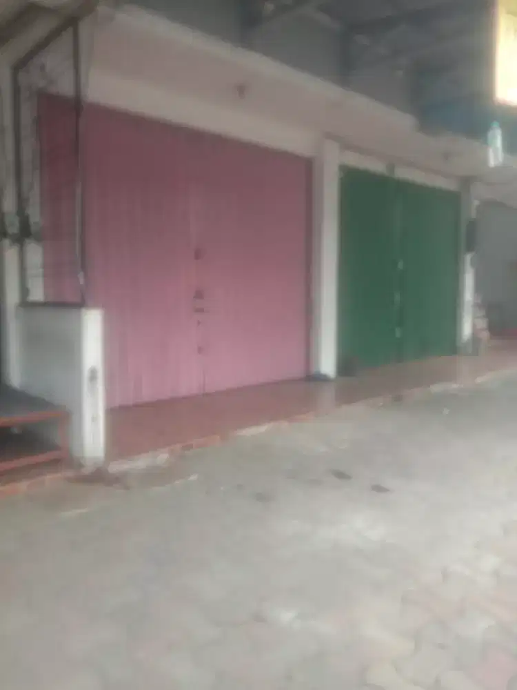 Di sewakan kios 1 lt