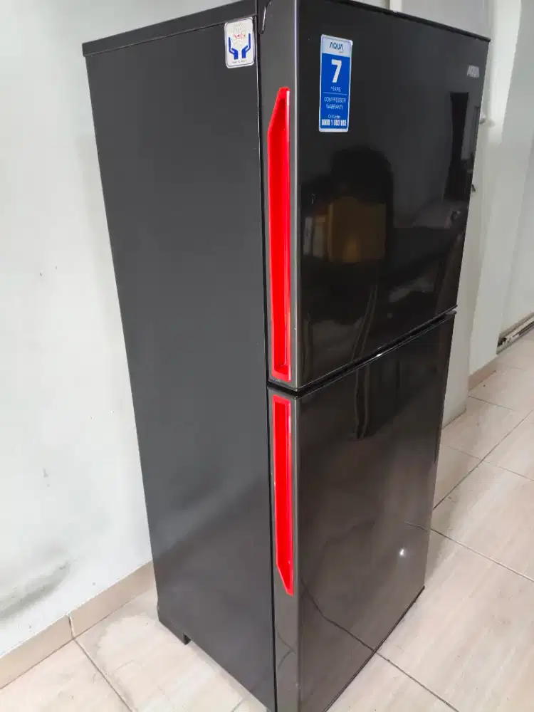 Kulkas AQUA 2 Pintu AQR-D251 - Kondisi sangat bagus - DIJUAL MURAH