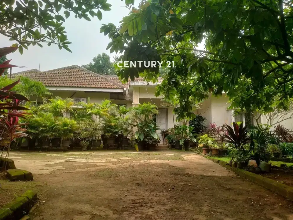 Dijual Rumah Dengan Halaman Luas Dan Ada Taman Dm 18768