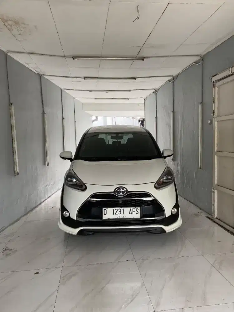 Toyota Sienta 1.5 Q Cvt thn 2017 low km