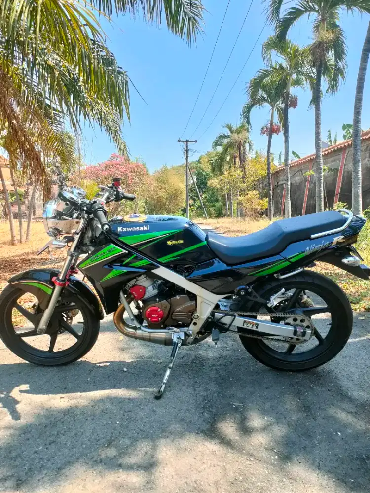 Di jual Kawasaki ninja 2014 LE