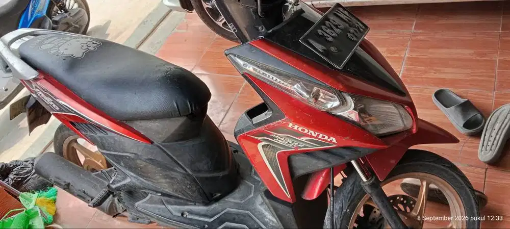 Vario tekno warna merah hitam