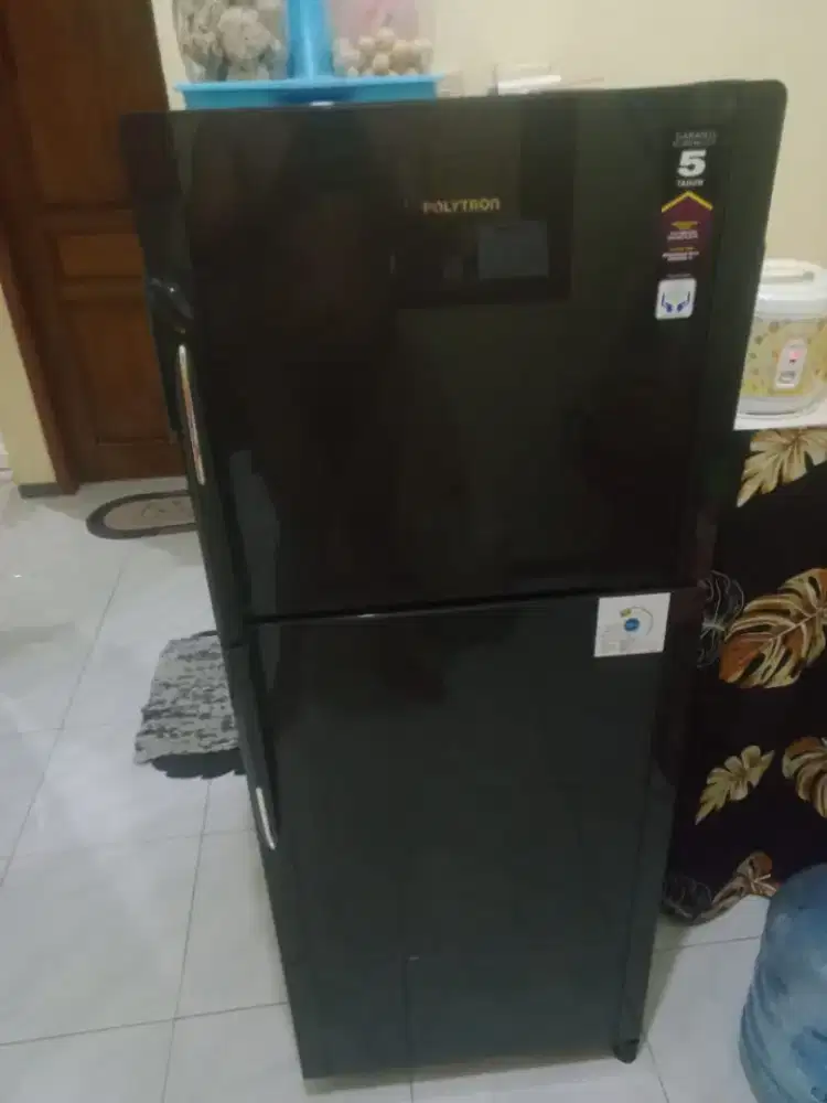 kulkas polytron 2 pintu