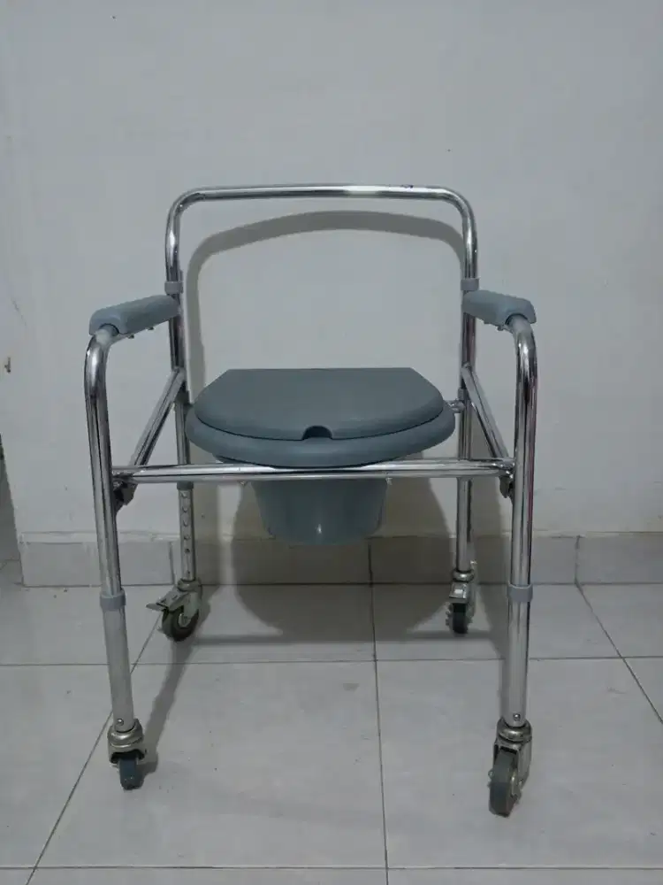 Toilet Duduk Portable