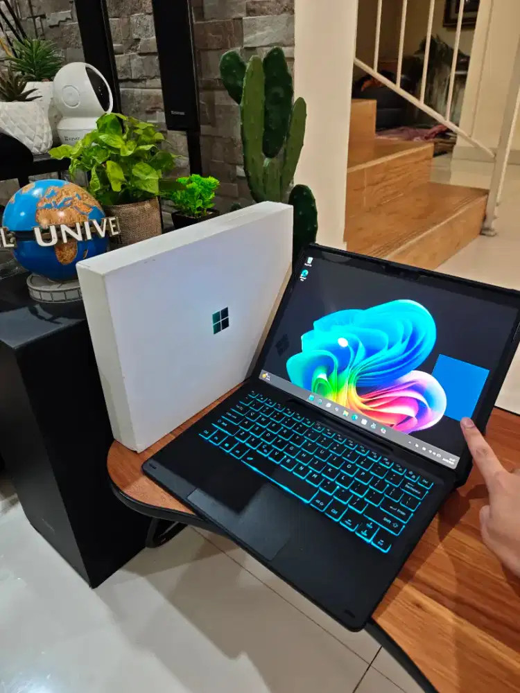 Lptop Microsoft Surface Pro 11 16/512 Snapdragon X Plus x rog msi