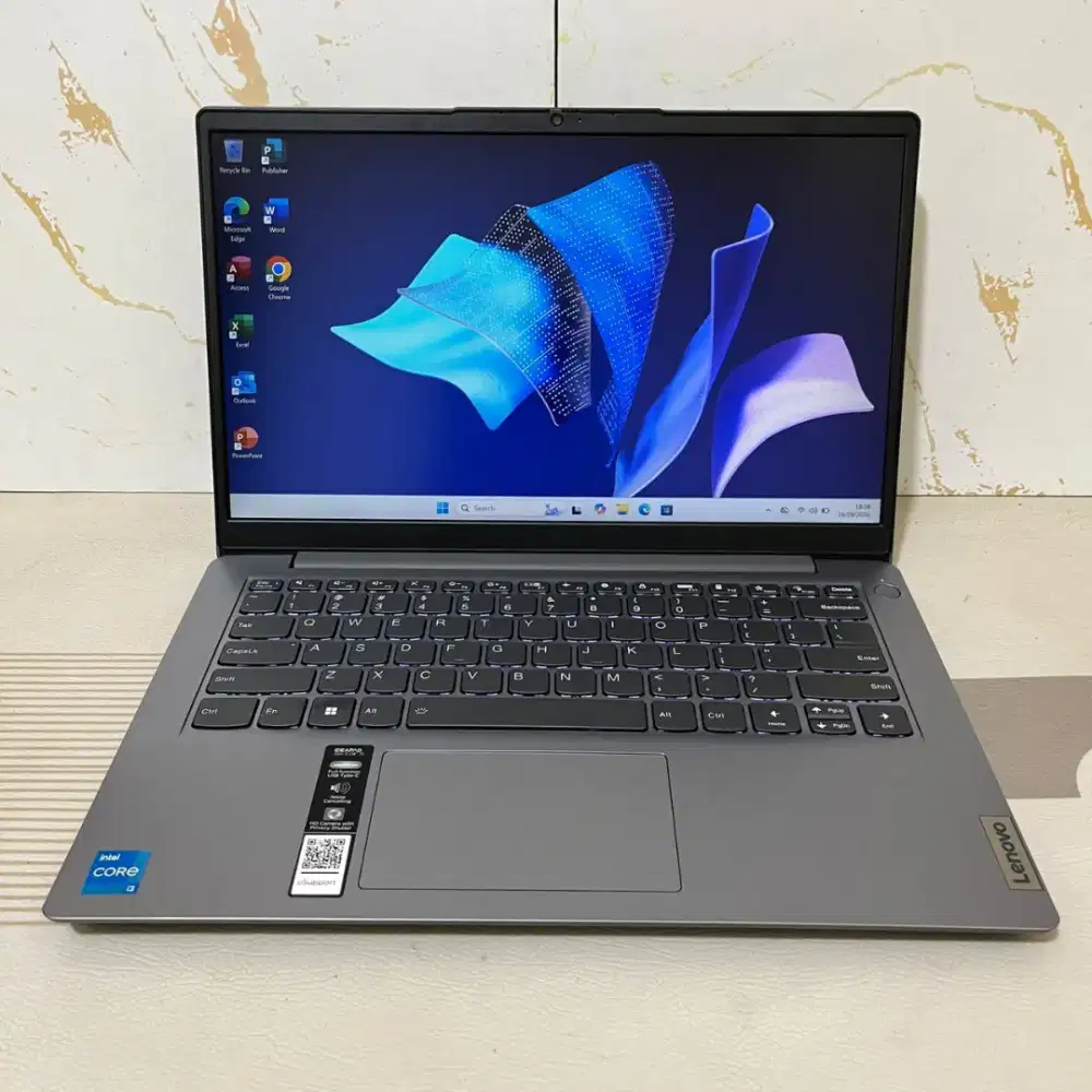 Laptop Lenovo IdeaPad Slim 3i (82RJ).