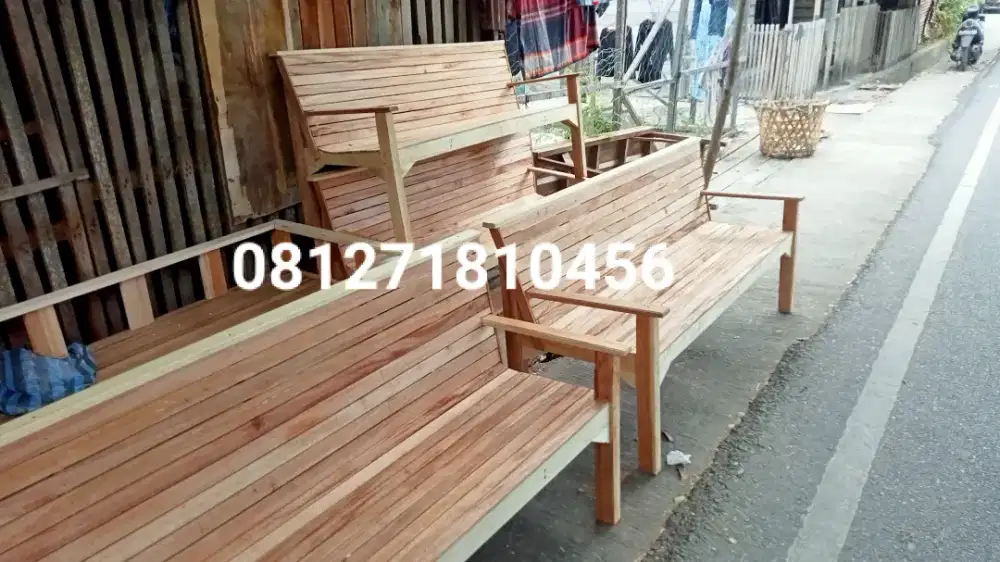 Jual kursi kayu peralatan rumah