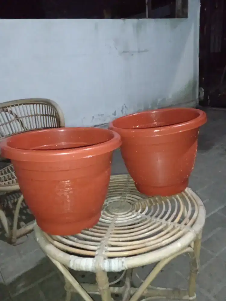 Pot Bunga/ Tanaman