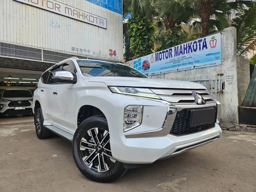 30 rb km Pajero Sport Dakar 4x4 Ultimate sunroof 2023 nik 2022 putih
