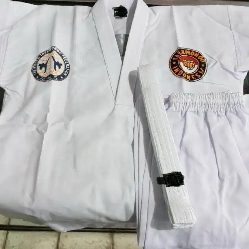 Baju Taekwondo Taekondo Anak - Anak Dewasa