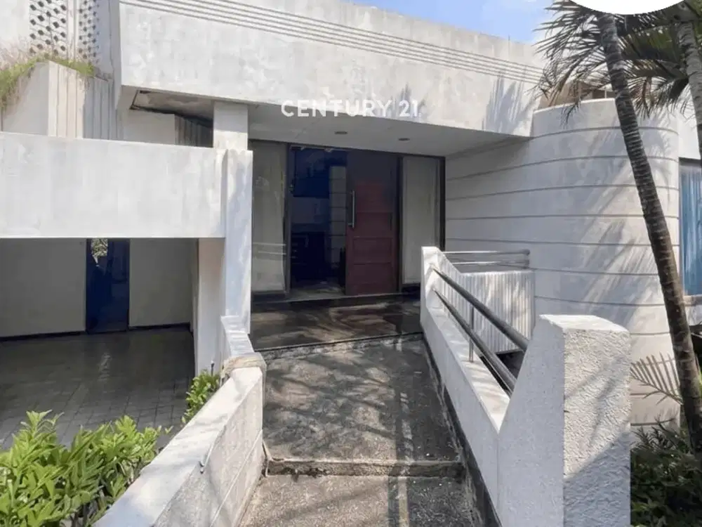 Rumah Classic Siap Direnovasi Hitung Tanah Area Pakubuwono