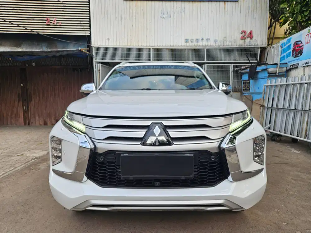 Pajero Sport 4x4 Dakar Ultimate Diesel 2023 nik 2022 putih solar white