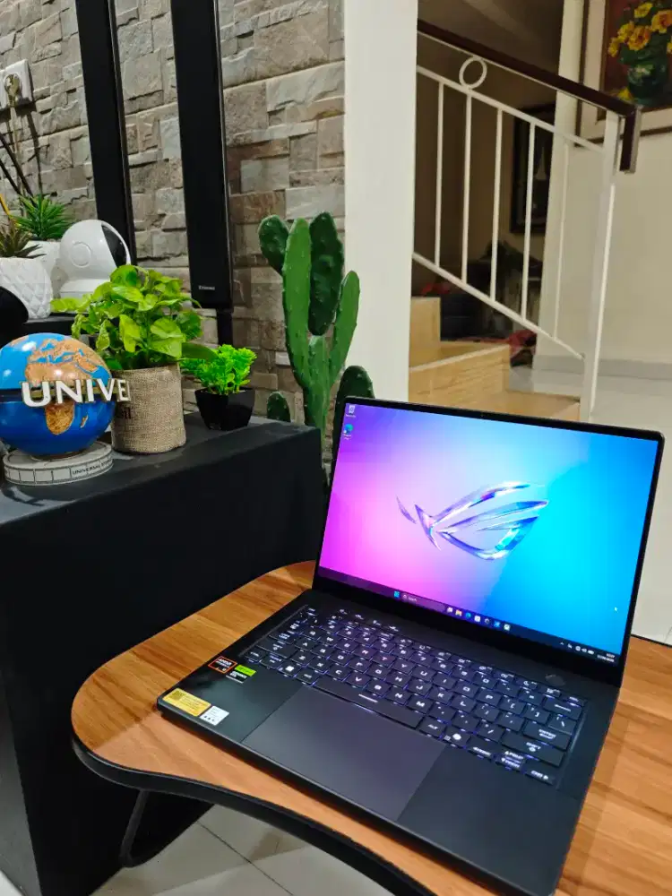 Laptop Asus ROG Zephyrus G14 GA403GM RTX5060 Ryzen AI 9 465 x rog msi