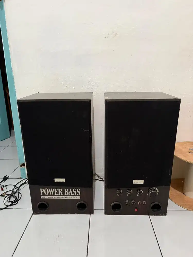 Speaker Audio Merk TOMITA dan Power Bass