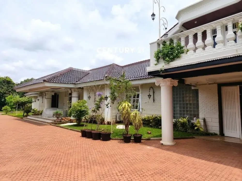 Rumah Mewah Besar Dengan Swimming Pool Siap Huni Dm 18487