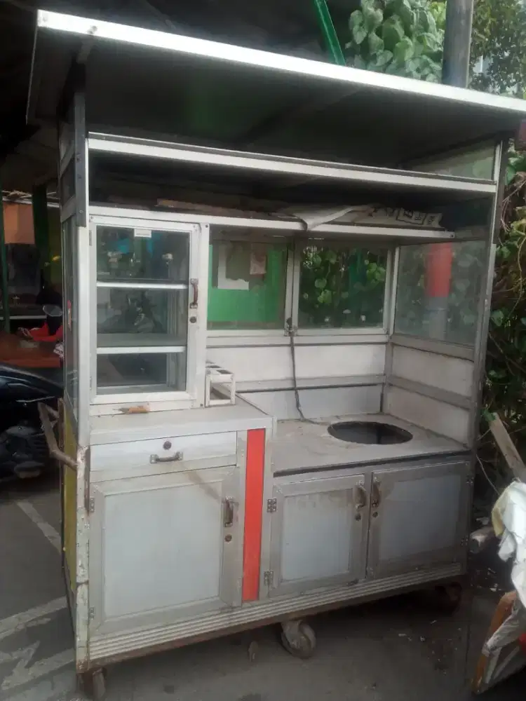 Jual etalase bekas