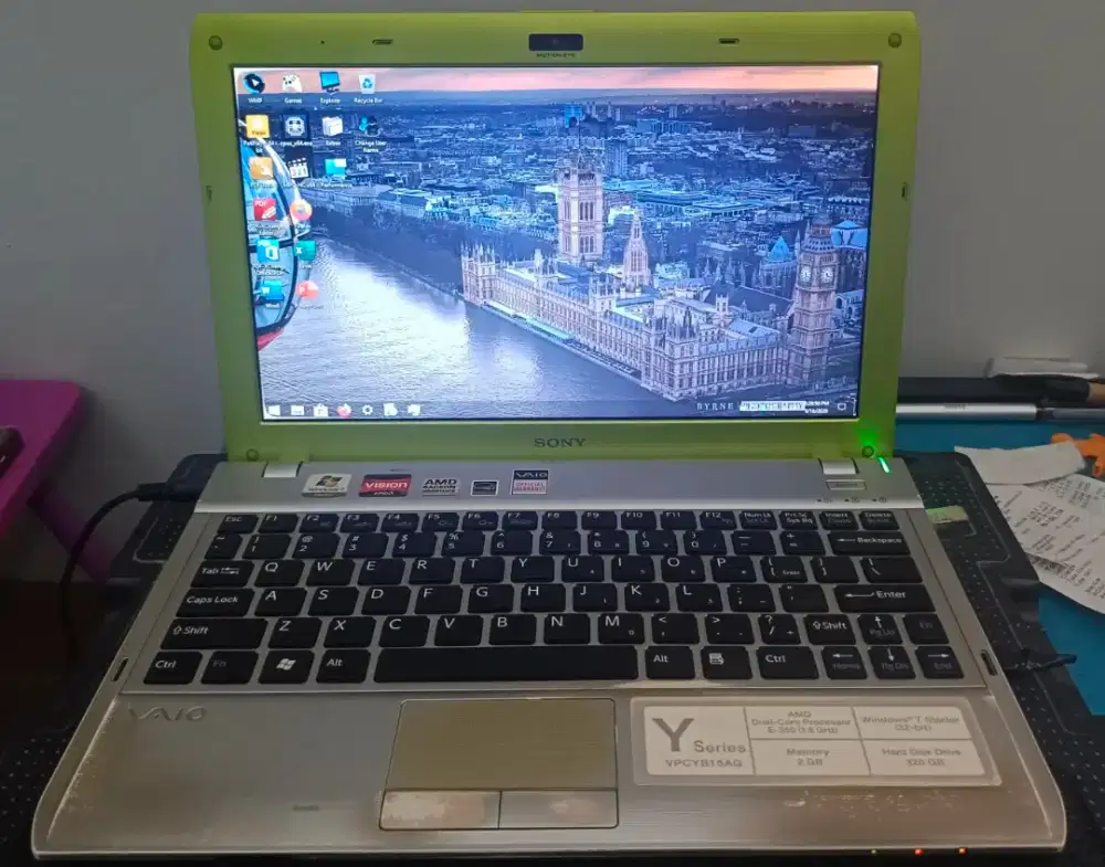 Sony VAIO AMD E350 ram 4GB internal 320gb minus cek deskripsi