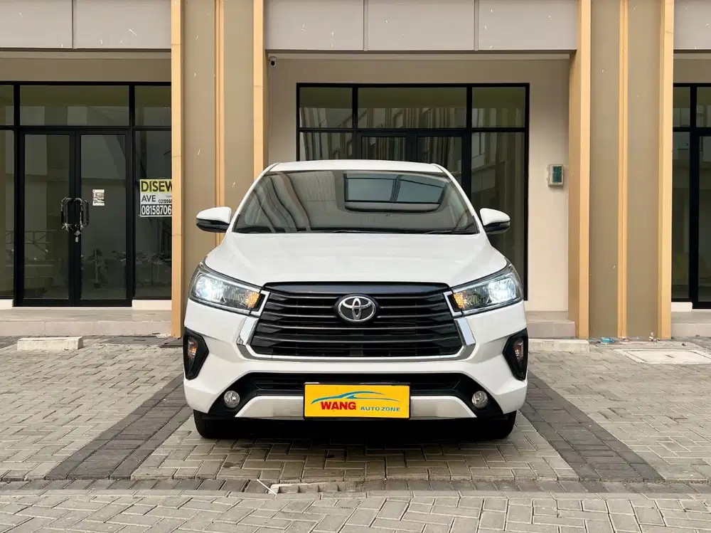 Innova 2.4 G 2025 km 20.000 tangan 1