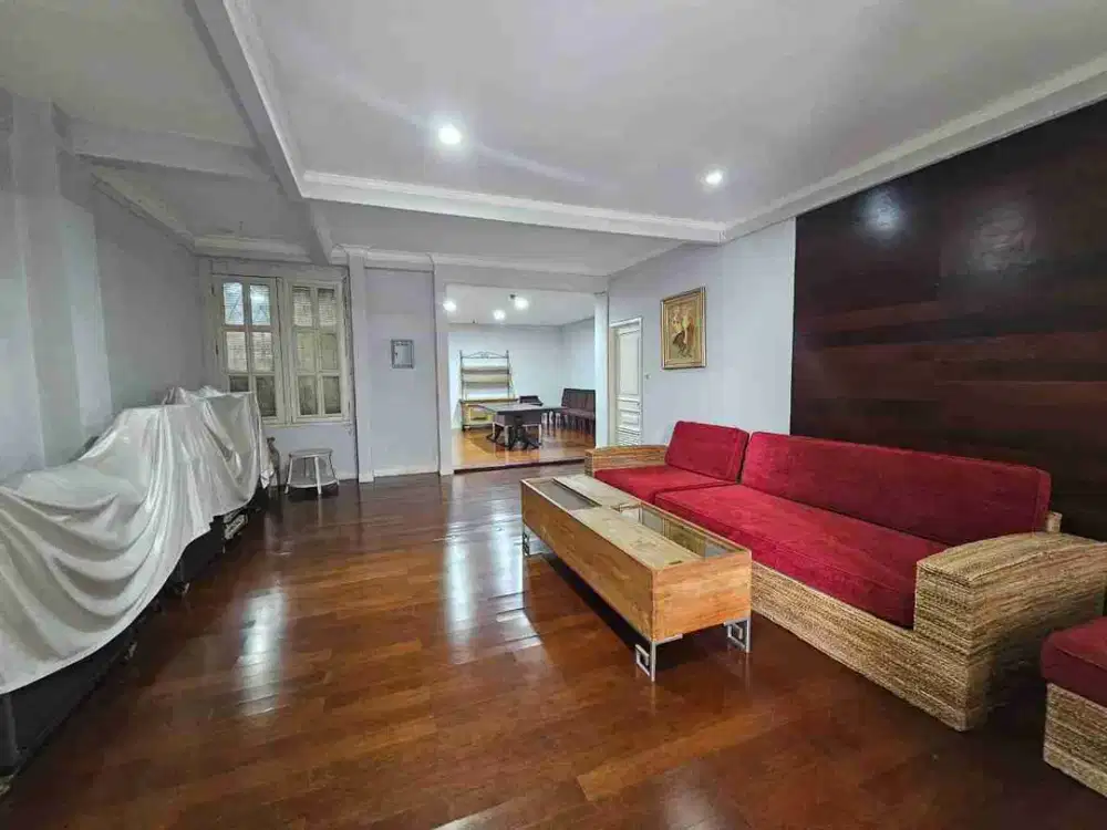 Dijual Cepat Bangunan Zona Komersial diJl. Bangka Jakarta Selatan