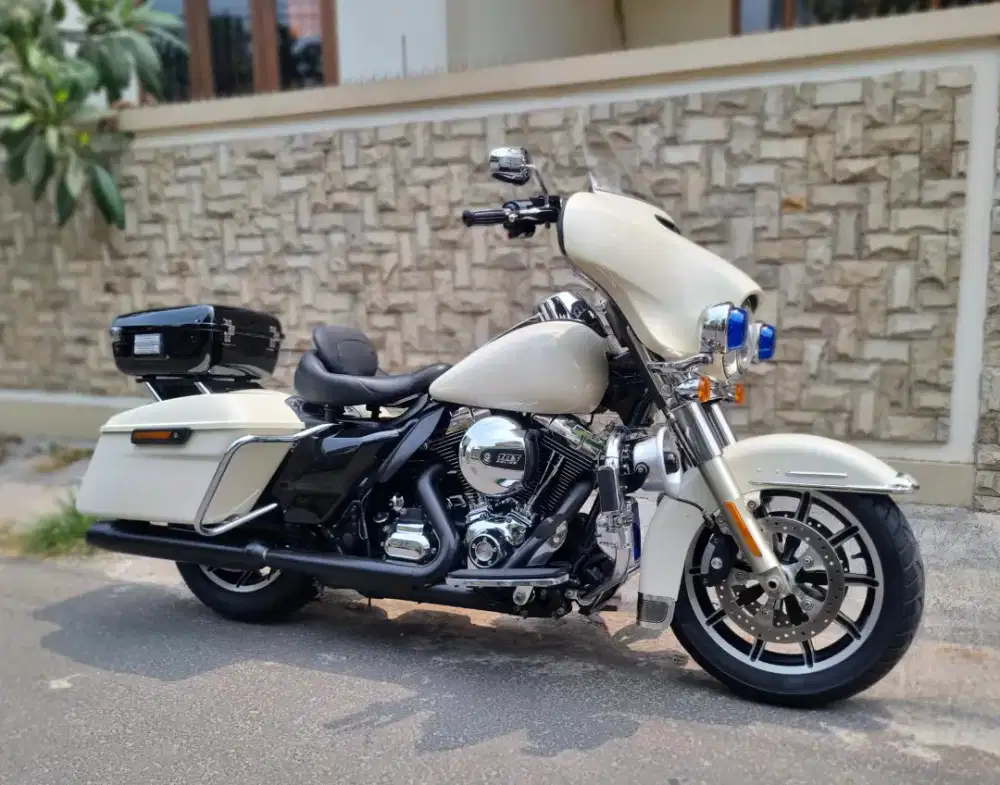 Harley Davidson Electra police rasmore fullpaper
