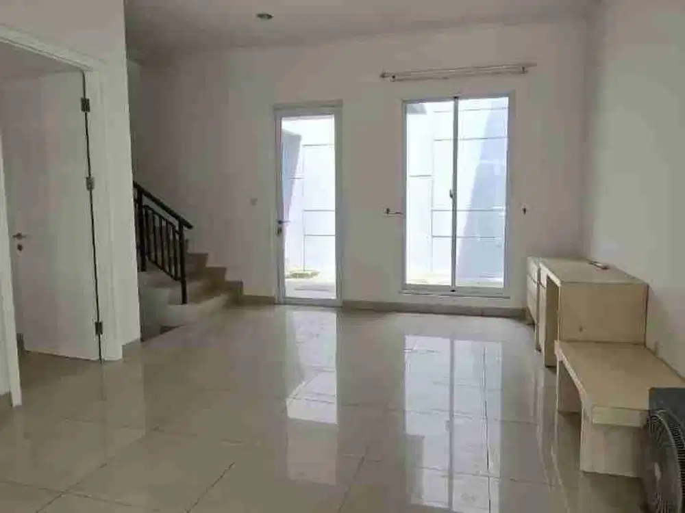 Termurah! Rumah Green Lake City 2 Lantai 8x15m2, 120m², Siap Huni! 3+1 Kamar Tidur