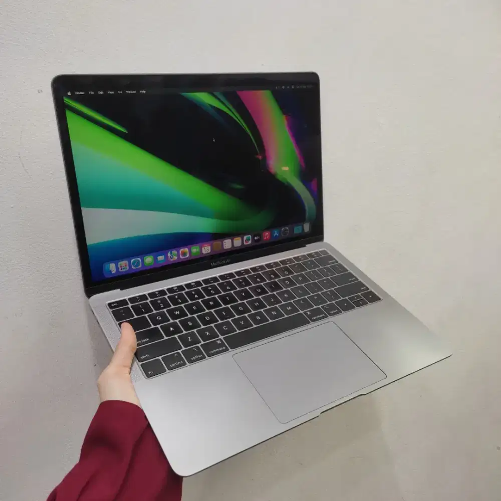 MacBook Air 2019 core i5 ram 8 gb ssd 256 gb