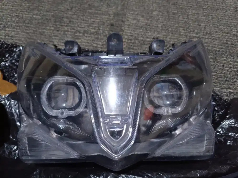 Di jual lampu depan ala biled fullset dengan mika
