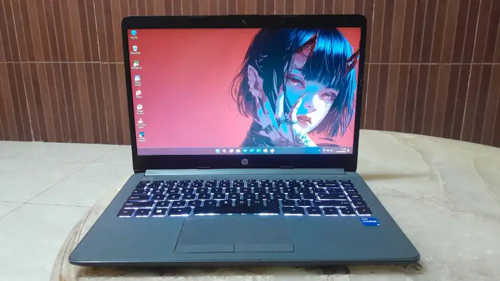 Laptop Hp 240 G8 core i5 Ram 8GBssd256GB IrisXegraphicsBacklight GEN11