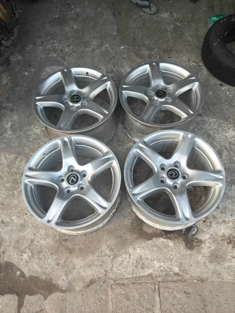 Jual vleg OEM Lexus NX300 R17 pcd 5x114.3 lbar 8rata et 50 kond mulus