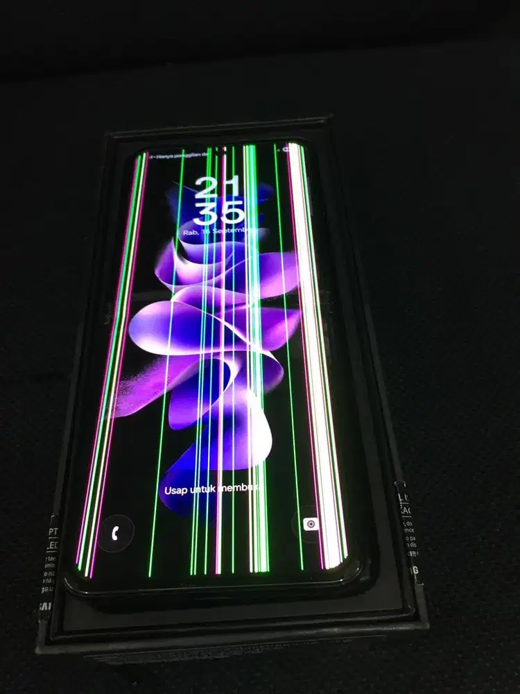 Dijual samsung z flip 3 8/128 gb minus lcd