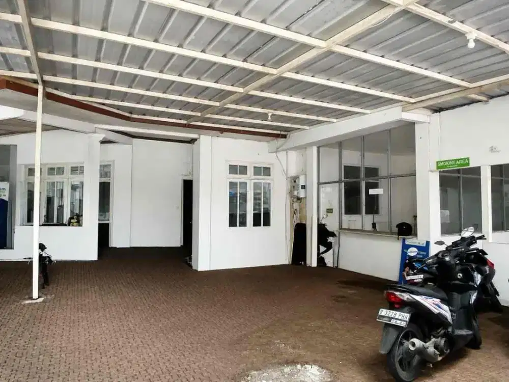 Disewakan tempat usaha 2 lantai cocok untuk usaha & kantor di kemang jak sel