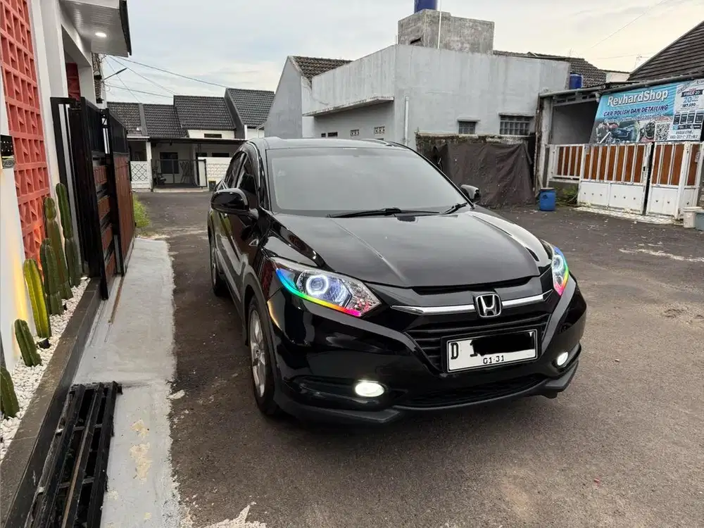 DIJUAL MOBIL HRV 2016 MATIC