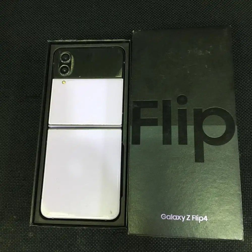 Dijual samsung z flip 4 minus lcd 8/256 lengkAp