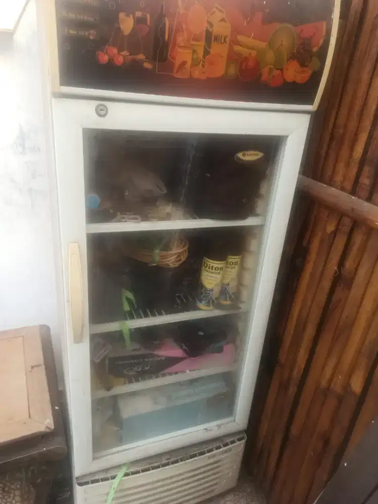 Dijual pendingin minuman keadaan tdk nyala 300rb