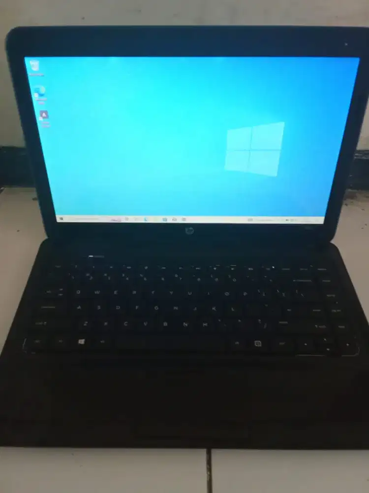 Laptop HP tipe 1000 pavilioun